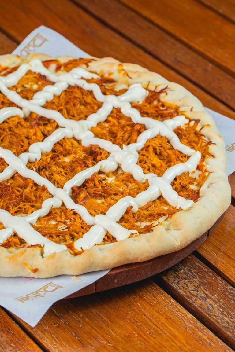 Delicious BBQ Chicken Pizza with Creamy Sauce
