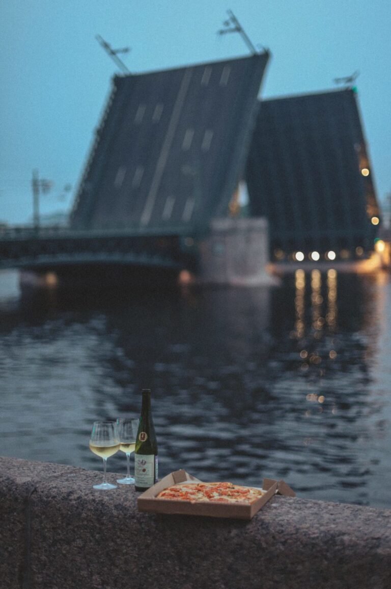 Romantic Dinner with a View on the Bridge